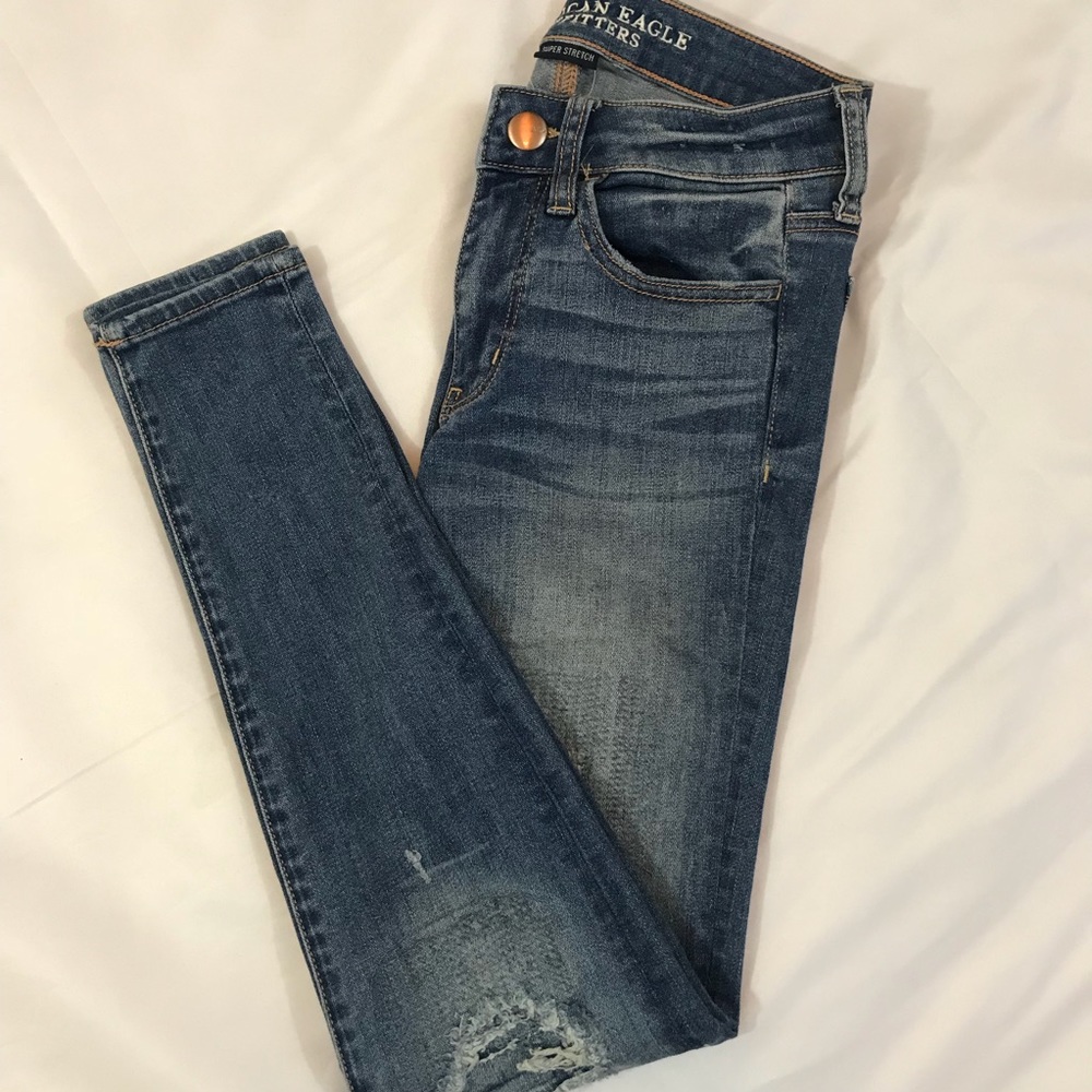 American Eagle Destructed Jegging NWOT